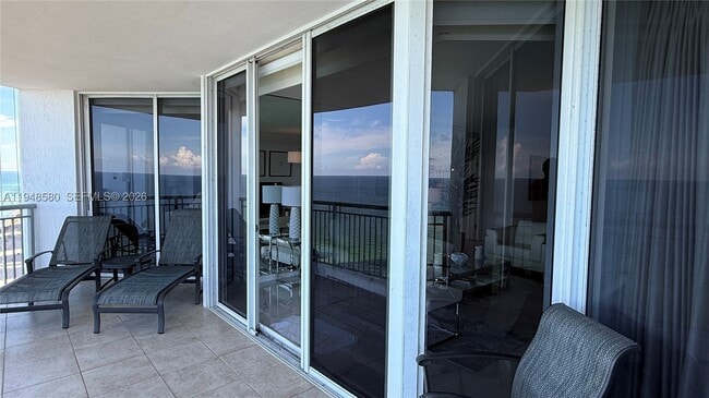 Building Photo - 17375 Collins Ave