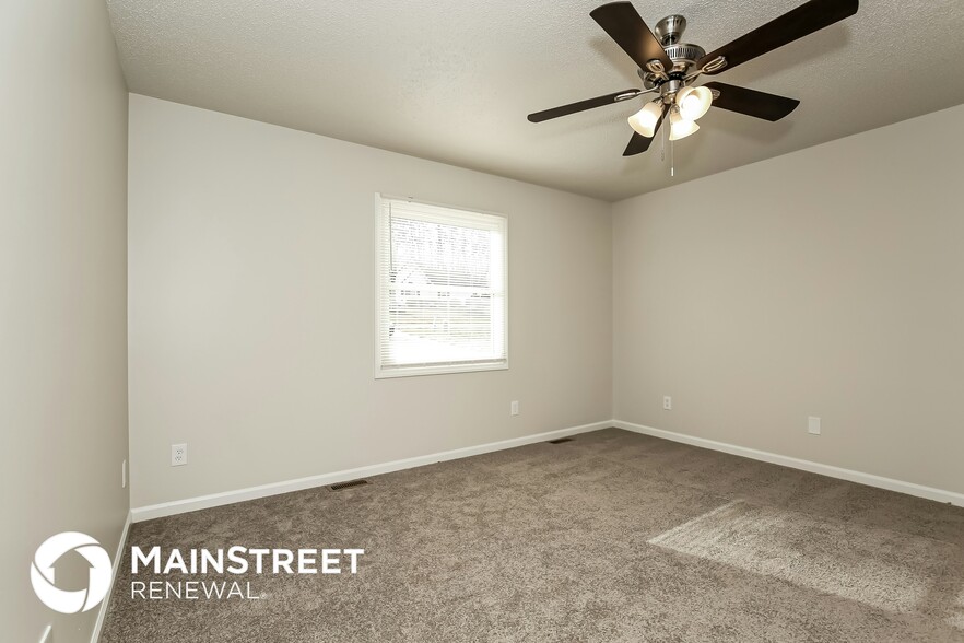 Building Photo - 4 Terry Dr