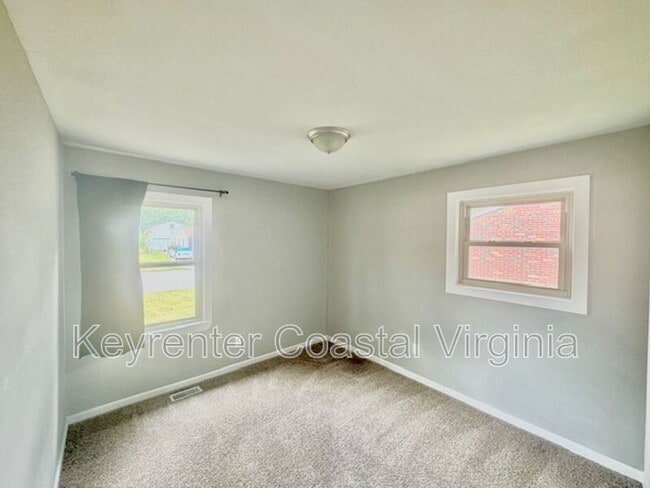 Building Photo - 168 Ruston Dr