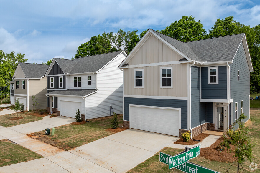 Building Photo - Hadley Crossing