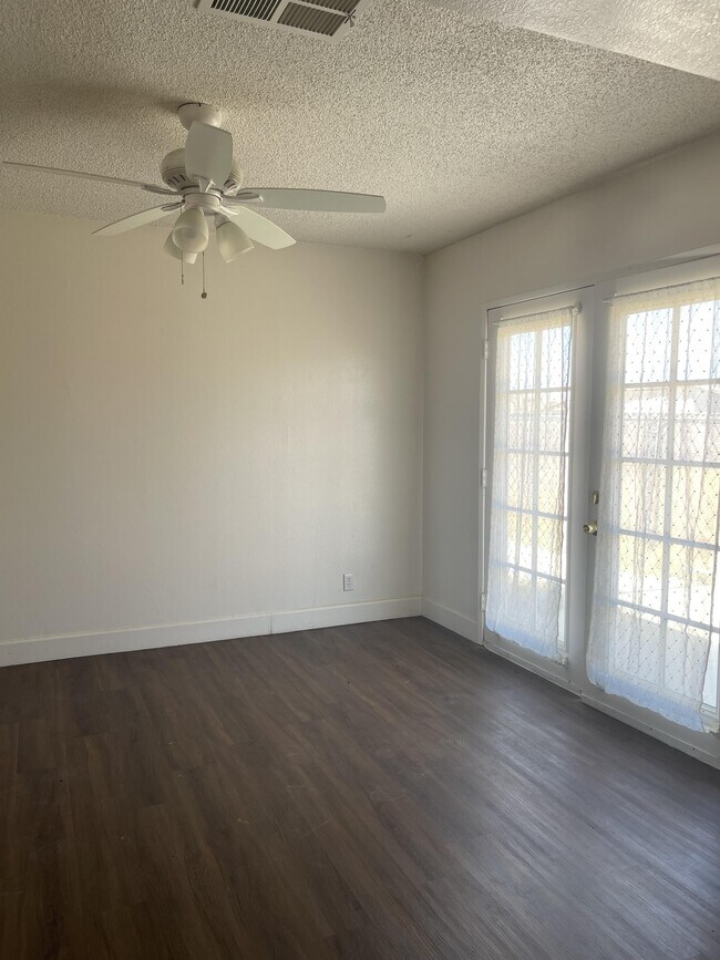 Building Photo - 7301 California City Blvd