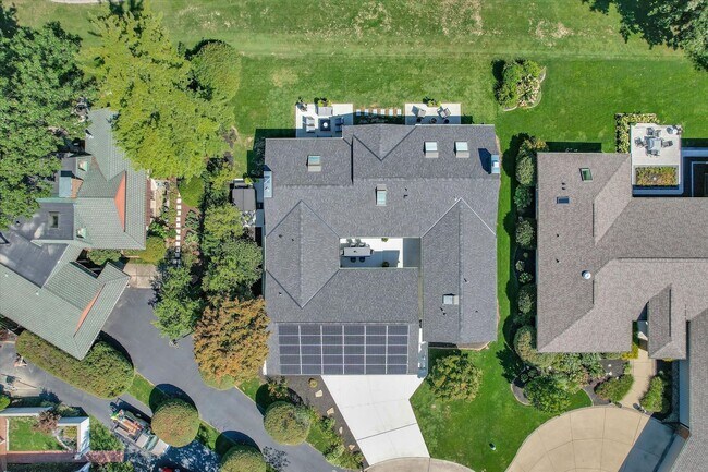 Building Photo - Luxury Ranch House on Champaign Country Club