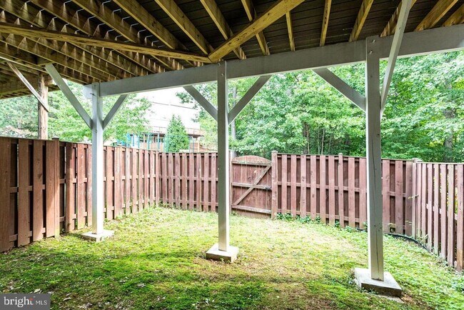 Building Photo - 6485 Sutcliffe Dr