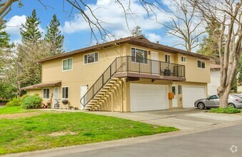 Building Photo - Two bedroom unit in North Davis available ...