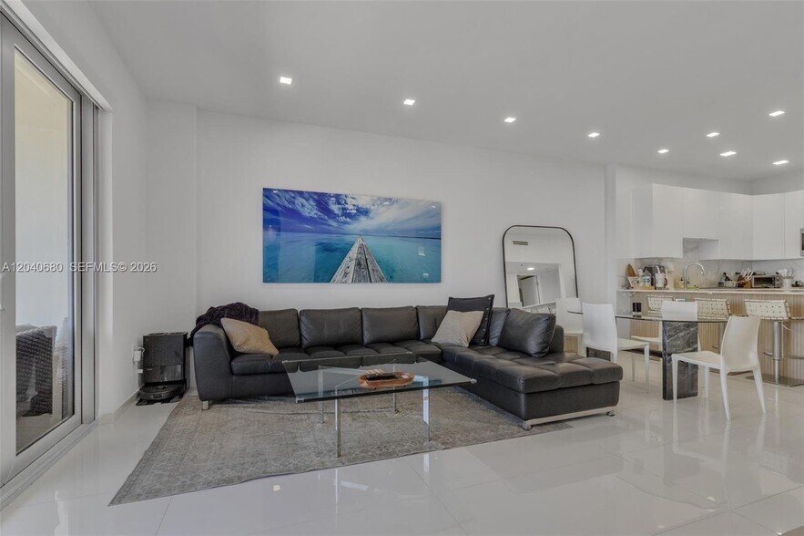 Building Photo - 5701 Collins Ave