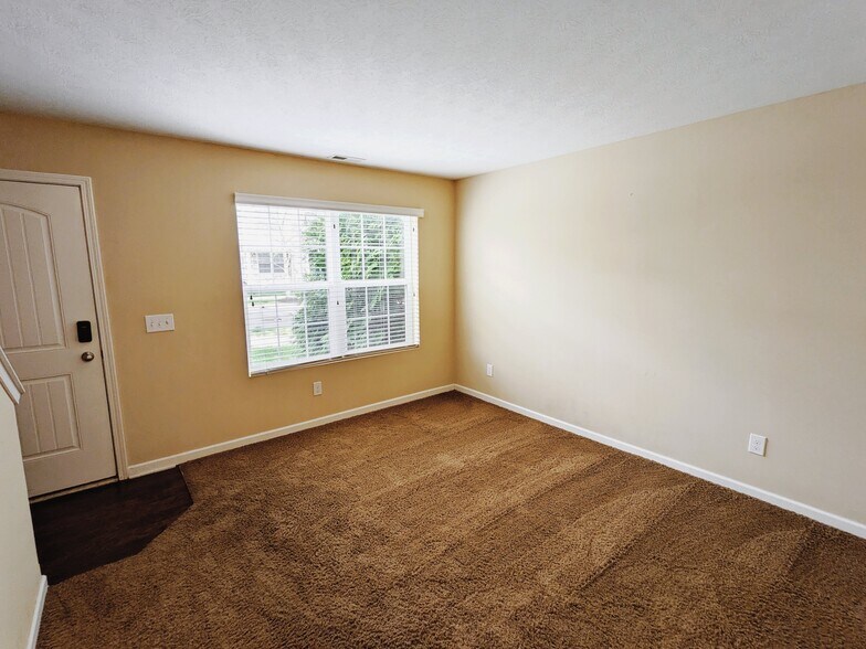Building Photo - 1415 Bloomington Blvd