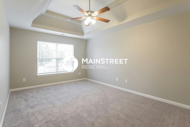 Building Photo - 4 Bedroom Pet-Friendly Home in Douglasville, GA with Main Street Renewal