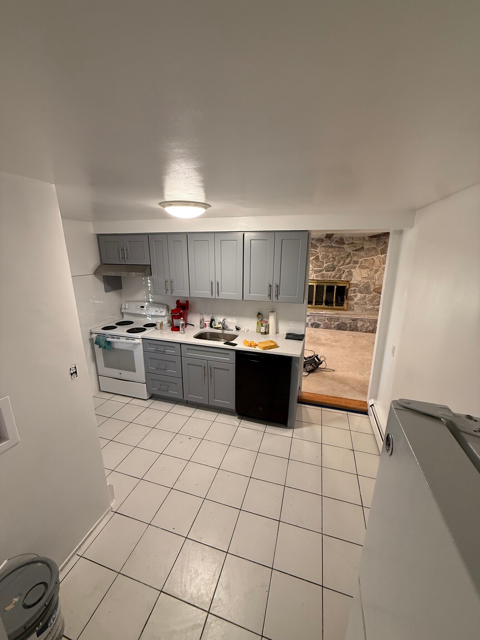 Building Photo - 2355 Vista Ct