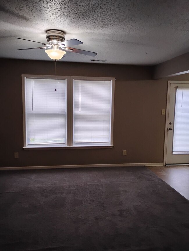 Building Photo - 2683 Soule Dr