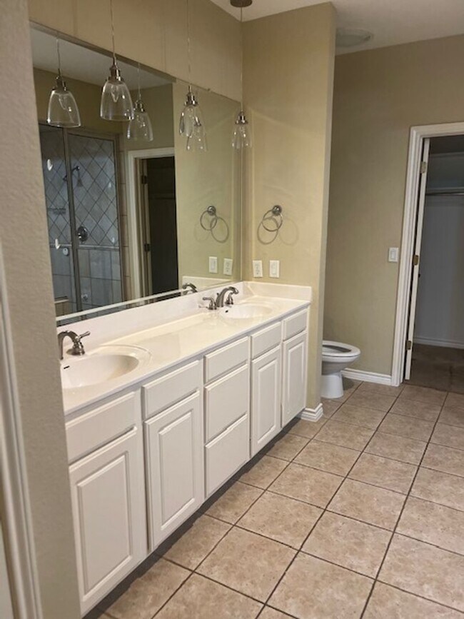 Building Photo - Beautiful 2 Bedroom 2 Bath condo in Georgetown