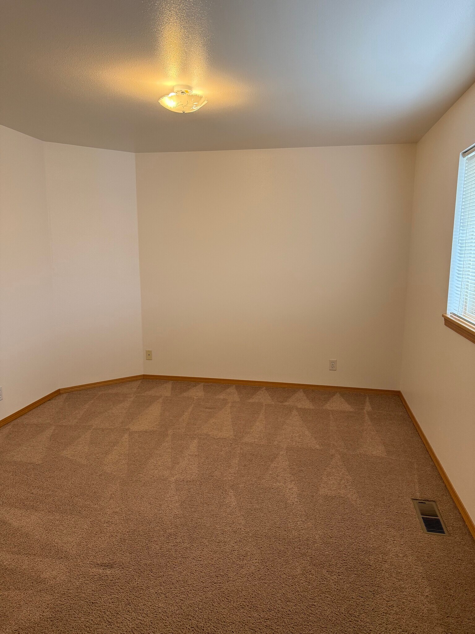 Building Photo - 90 S Grover Pl