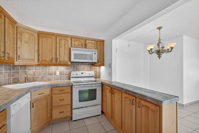 Building Photo - 4992 Sable Pine Cir