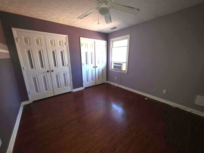 Building Photo - 5700 Nassau Dr