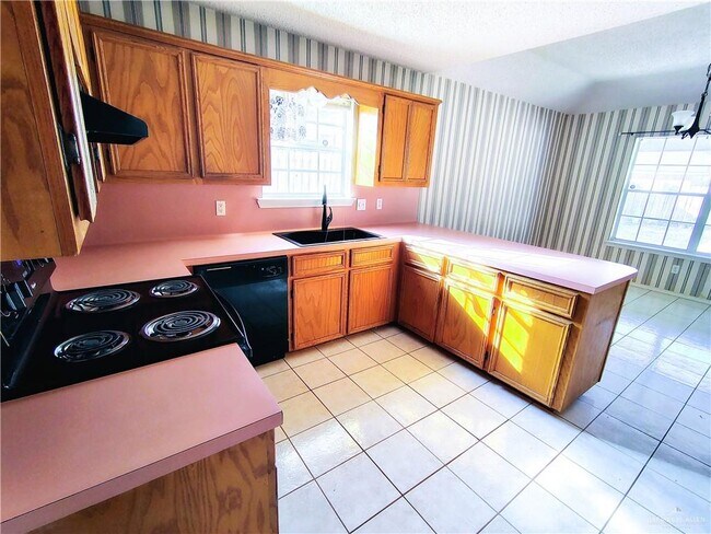 Building Photo - 17 Martin Ave