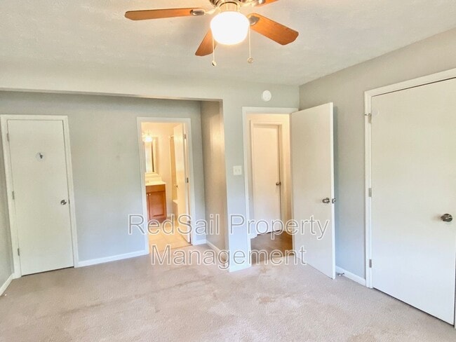 Building Photo - 5187 Oak Creek Cir
