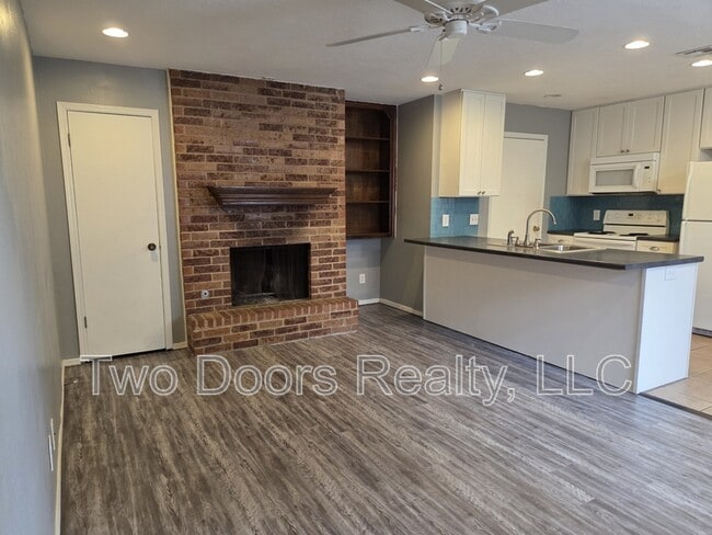 Building Photo - 507 Peppertree Ln