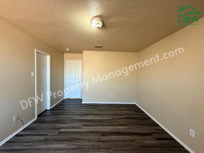 Building Photo - 2-Story 4 BR Home with Large Backyard & Game Room