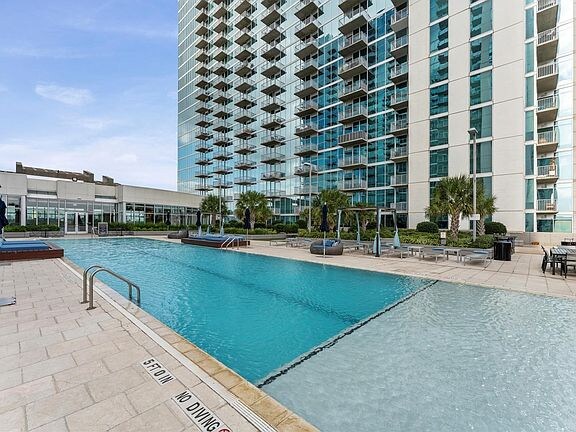 Building Photo - 5925 Almeda Rd