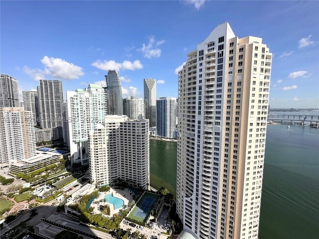 Building Photo - 808 Brickell Key Dr