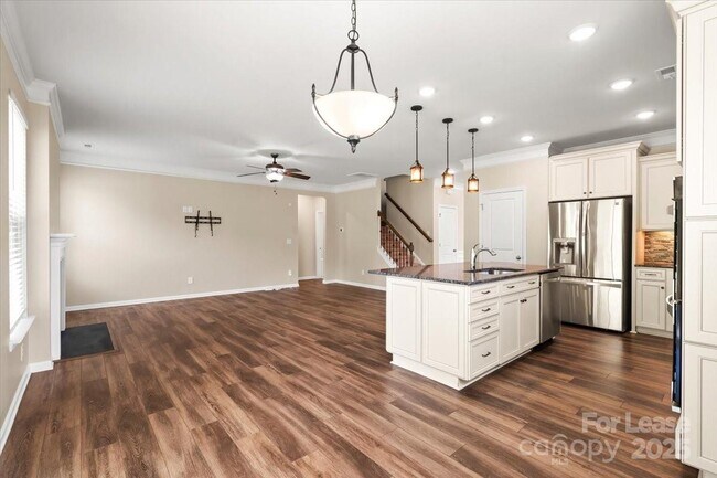 Building Photo - 2433 Chinkapin Ct