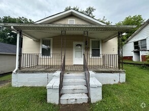 Building Photo - 824 Riverview St