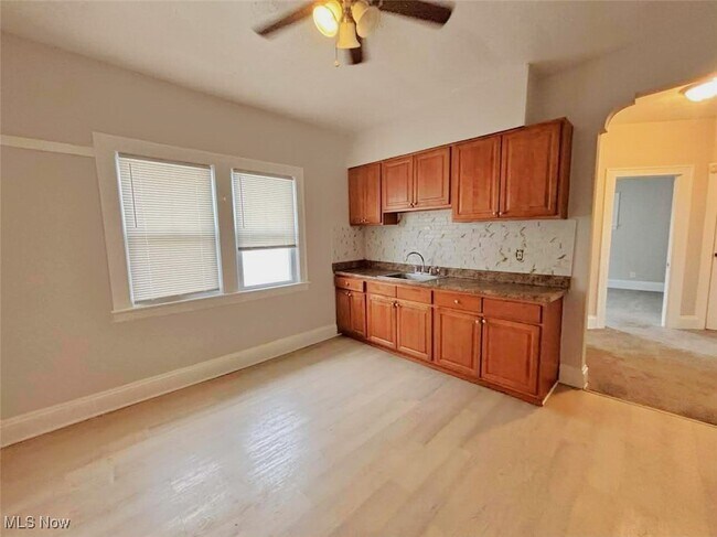 Building Photo - 3677 E 153rd St