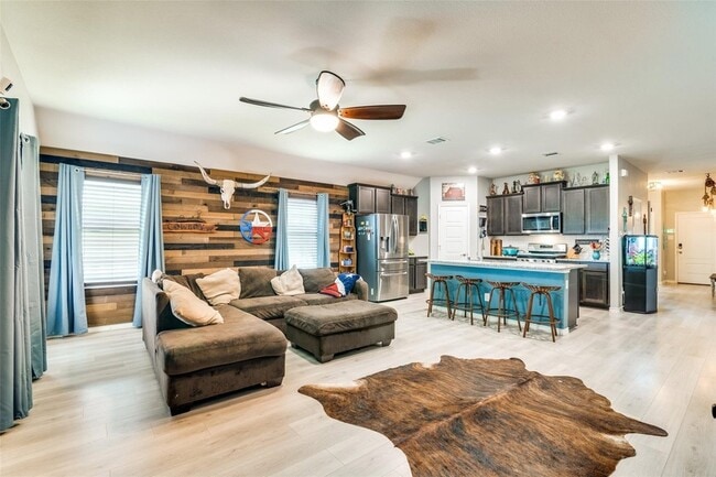 Building Photo - 120 Whitetail Wy