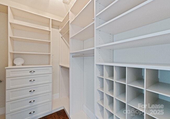 Building Photo - 3125 Pinehurst Pl