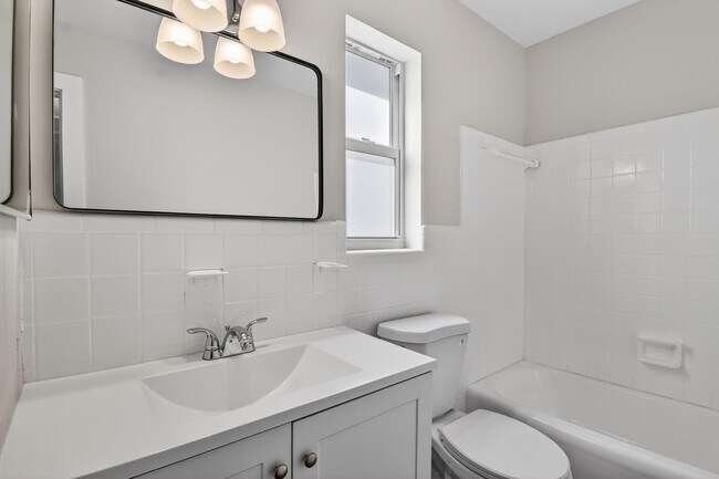 Building Photo - 58 W 27th St