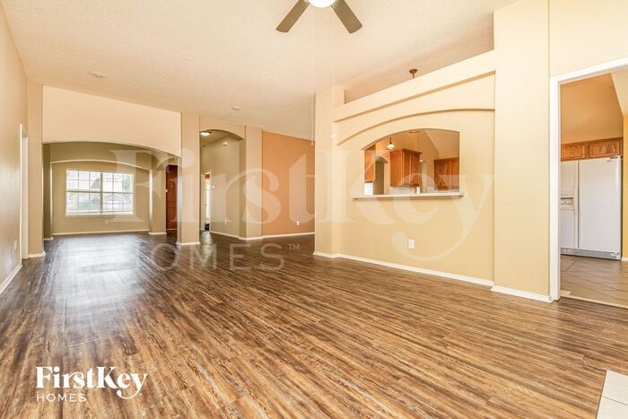 Building Photo - 608 Norwood Dr