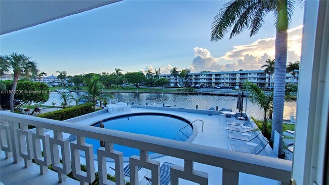 Building Photo - 467 Golden Isles Dr