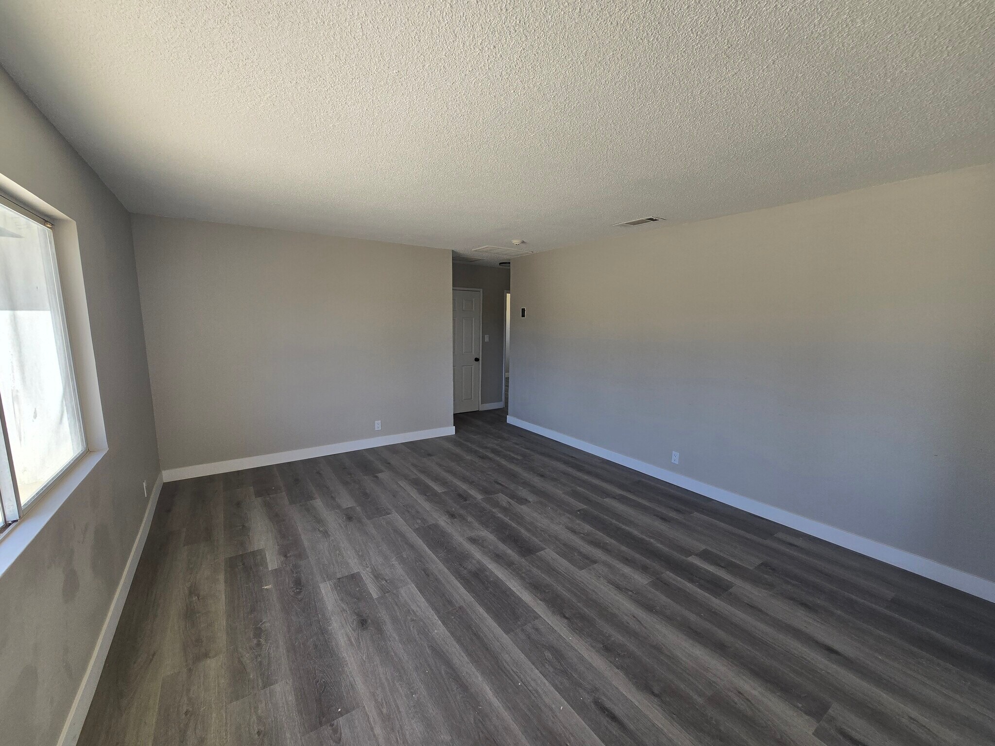 Building Photo - 44414 Andale Ave