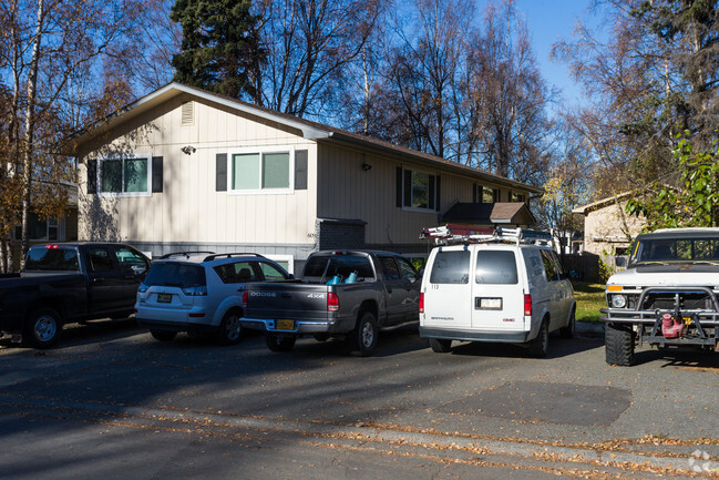Building Photo - Fourplex