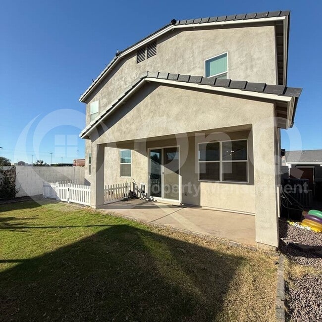 Building Photo - 145 E Mint Ln