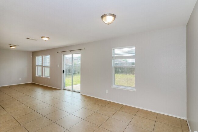 Building Photo - 5006 Roth Forest Ln