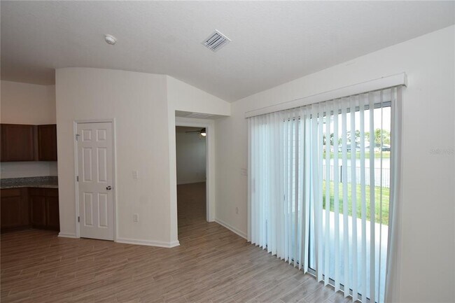 Building Photo - 32 Windsor Ter