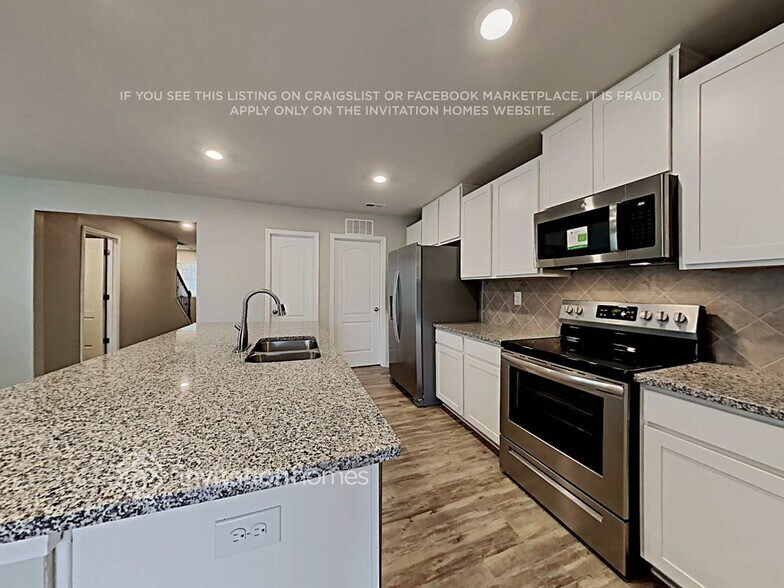 Building Photo - 130 Silver Oak Cir