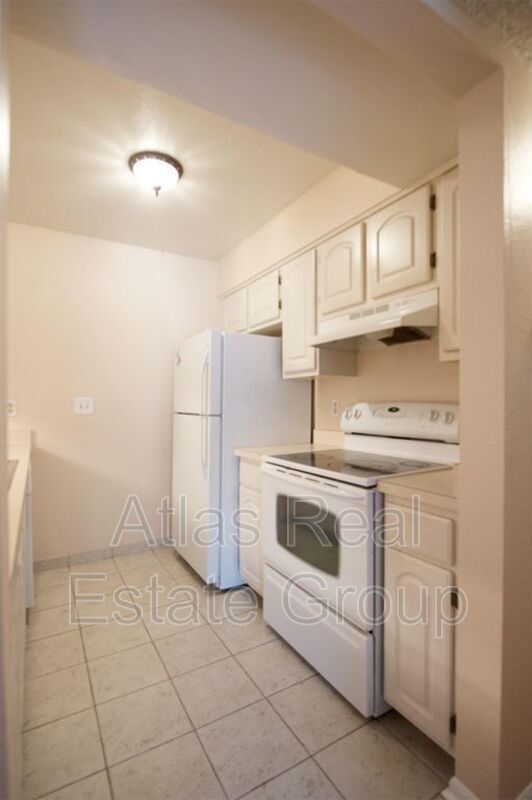 Building Photo - 459 Wright St