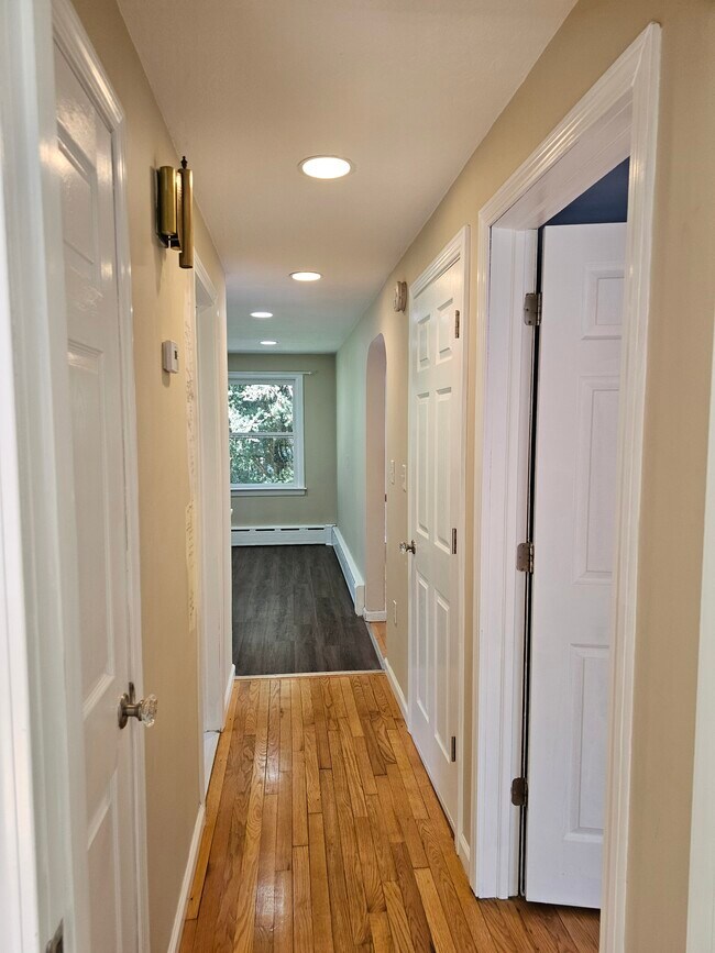 Building Photo - 205 Catlin Rd