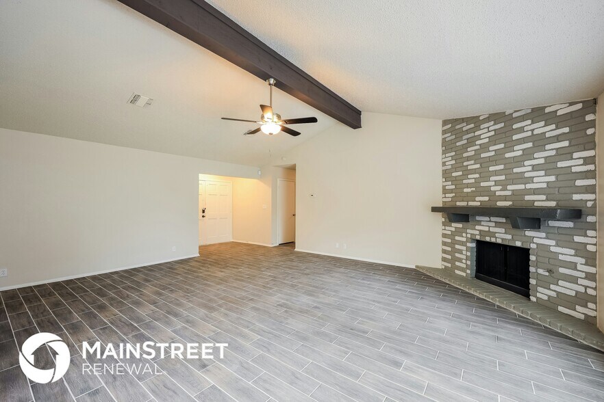Building Photo - 9501 Chelmsford Dr