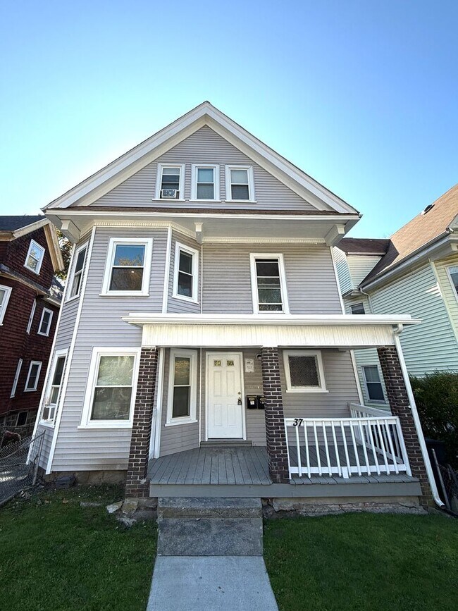 Building Photo - 37ash