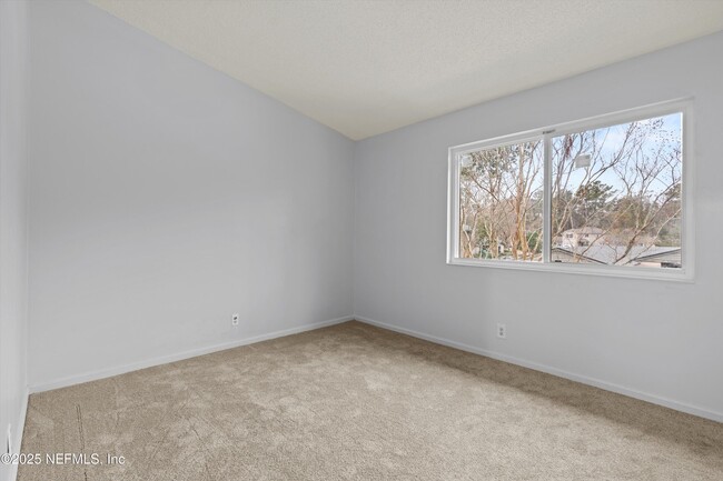 Building Photo - 7701 Baymeadows Cir W