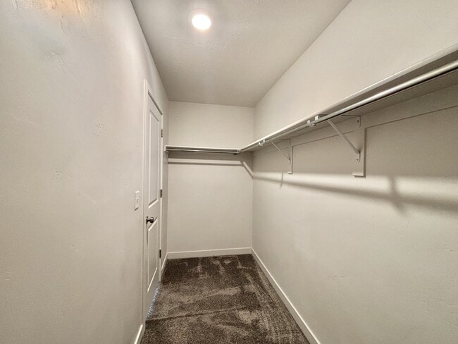 Building Photo - 1508 W Sparta Way