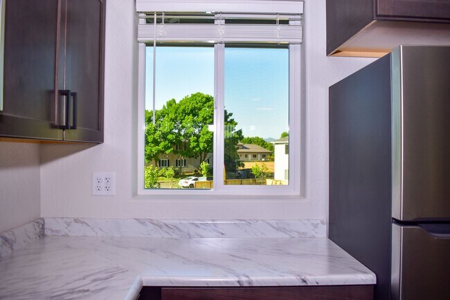 Building Photo - 1979 Sky Park Dr