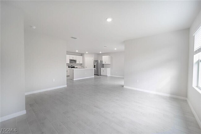 Building Photo - 1705 NW 31st Pl