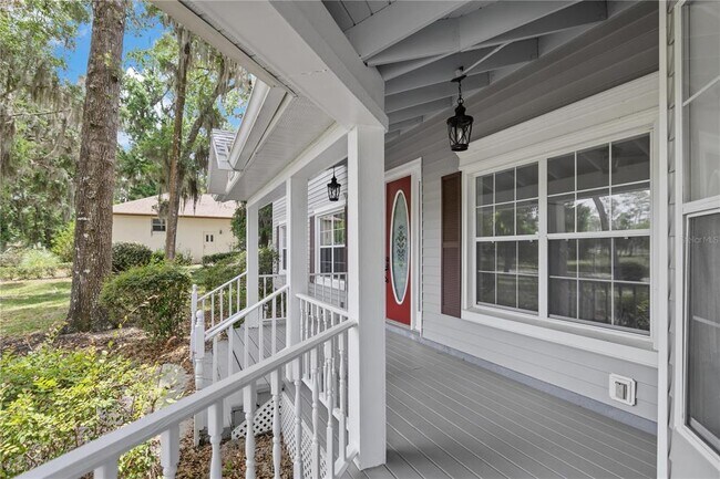 Building Photo - 1628 SE 29th Terrace