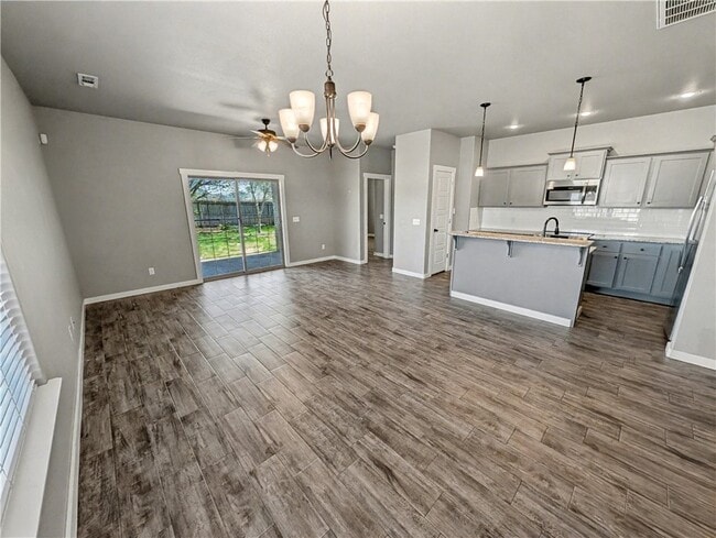 Building Photo - 396 N Torc Ln