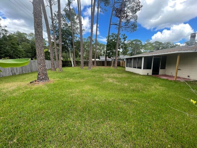 Building Photo - 2526 NW 54th Blvd
