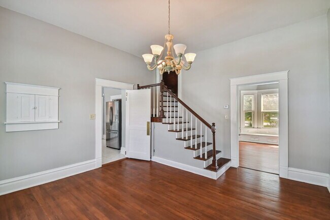 Building Photo - Beautifully restored 4 bedroom home with f...
