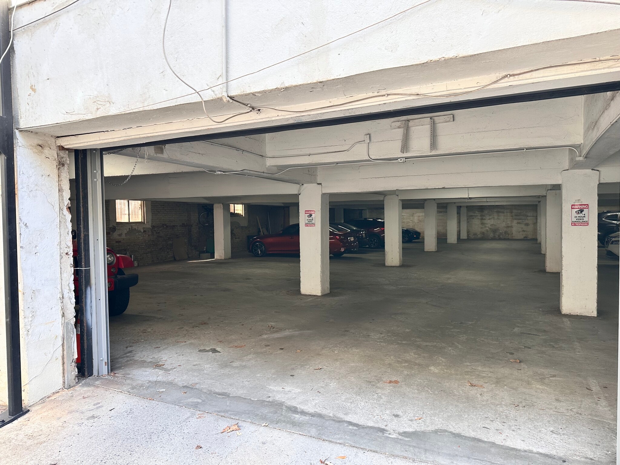 Garage with dedicated parking - 1072 Piedmont Ave NE